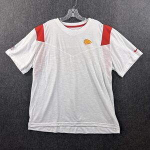 Nike White and Red Short Sleeve Tee